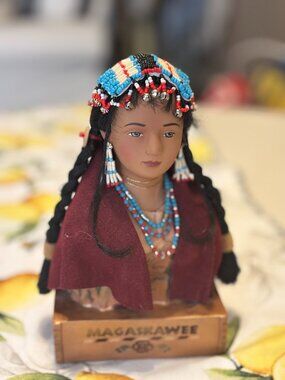 Native American Collector's Piece. Magaskawee Maiden